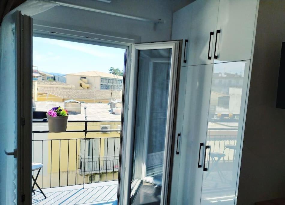 Chrysa'S Cozy Appartement Corfu  Buitenkant foto